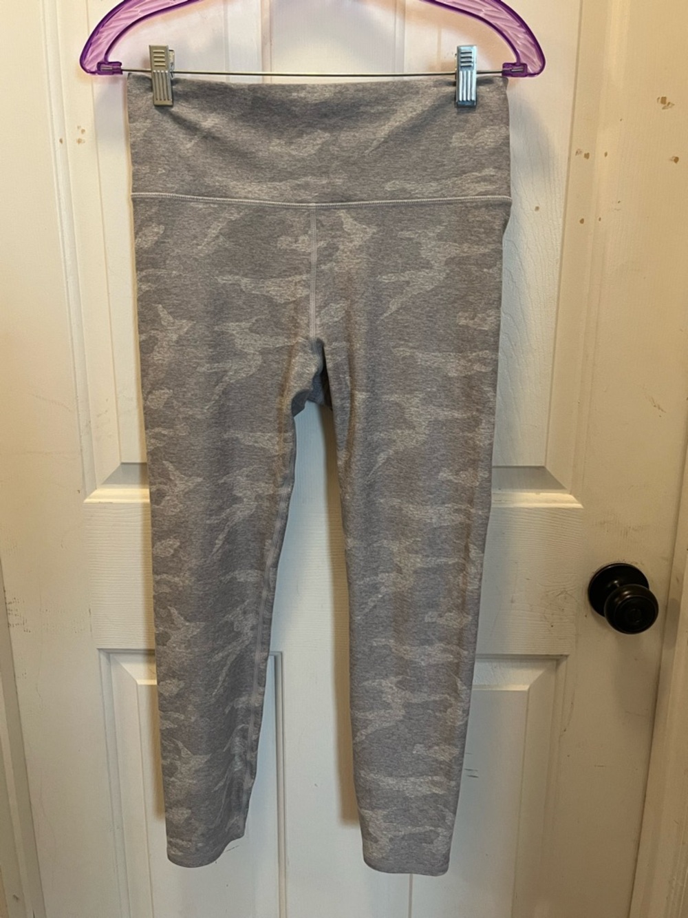 ๐ LIKE NEW Vuori Clean Elevation Dreamknit Leggings - Pale Heather Camo - Medium